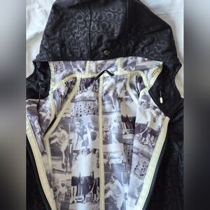 lululemon Après Yoga Jacket – Rare Printed Edition – Excellent Condition